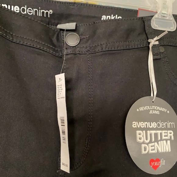 Avenue Butter Jet Black Denim Ankle Jean, size 16 - Picture 3 of 4